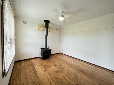 House Leased - NSW - Nowra - 2541 - Original Cottage in Nowra  (Image 2)