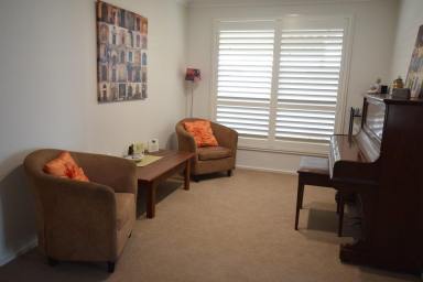 House Leased - NSW - Worrigee - 2540 - SPACIOUS FAMILY HOME  (Image 2)
