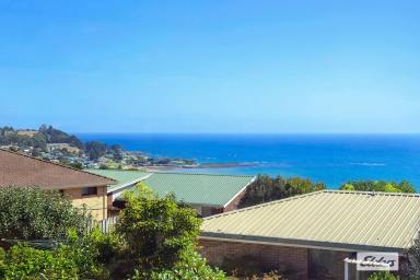 House For Sale - TAS - Penguin - 7316 - FAMILY LIVING WITH VIEWS  (Image 2)