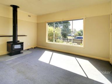 House Sold - VIC - Bairnsdale - 3875 - REFRESH TO INVEST OR RESIDE  (Image 2)