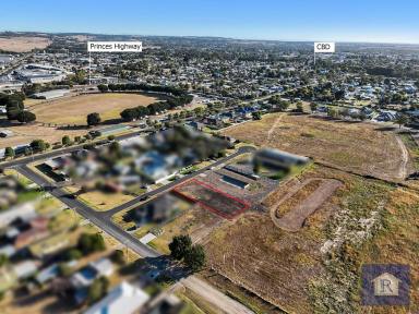 Residential Block Sold - VIC - Colac - 3250 - Start with a view...  (Image 2)