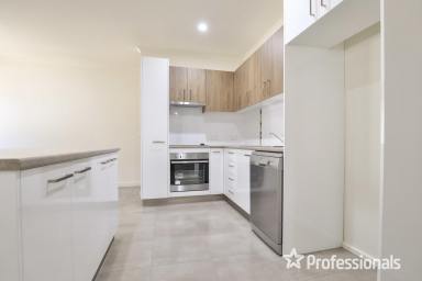 Apartment Sold - VIC - Mildura - 3500 - Amazing Top Floor Apartment Living  (Image 2)