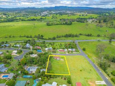 House For Sale - QLD - Southside - 4570 - Invest, or Room to Move  (Image 2)