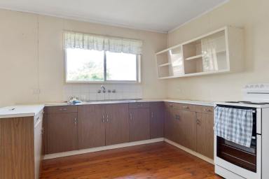 House Leased - QLD - Harristown - 4350 - Family Home in a Convenient Location  (Image 2)