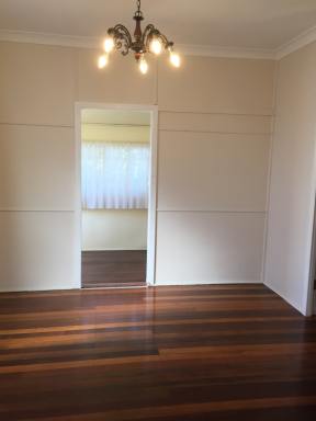 Unit For Lease - QLD - Cooroy - 4563 - 2 Bedroom Unit in Cooroy!  (Image 2)