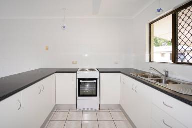 Unit Leased - QLD - Manoora - 4870 - *APPROVED APPLICATION* MODERN & SPACIOUS APARTMENT IN CITY FRINGE LOCATION!  (Image 2)