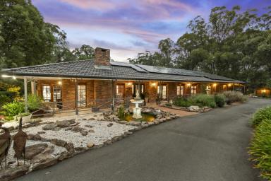 House For Sale - NSW - Kurrajong - 2758 - "Gillamagong" - A Tranquil & Elegant Estate  (Image 2)
