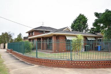 House For Sale - VIC - Shepparton - 3630 - Stunning two-storey home, central location!  (Image 2)