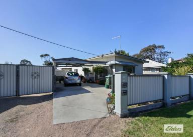 Duplex/Semi-detached For Sale - VIC - Lakes Entrance - 3909 - Position PLUS Investment  (Image 2)