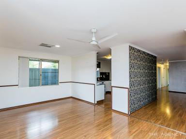 House Sold - WA - Swan View - 6056 - 1005M2 Block with HOUSE, WORKSHOP and PLENTY OF PARKING !!  (Image 2)