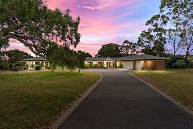 House For Sale - VIC - Sale - 3850 - A RARE AND ALL-INCLUSIVE PROPERTY IN A SOUGHT-AFTER LOCATION  (Image 2)