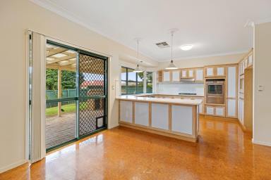House For Lease - QLD - Middle Ridge - 4350 - Large Family Home in Convenient Location  (Image 2)