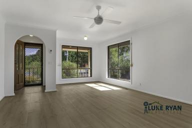 House For Sale - VIC - Rochester - 3561 - CENTRALLY LOCATED GEM IN THE HEART OF ROCHESTER  (Image 2)