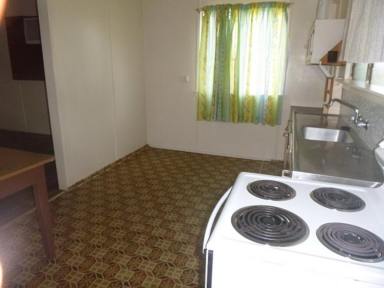 House Leased - QLD - Lucinda - 4850 - Cottage available for rent  (Image 2)