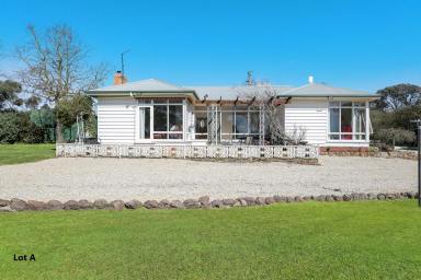 Livestock For Sale - VIC - Grenville - 3352 - THREE DELIGHTFUL BALLARAT DISTRICT ACREAGES  (Image 2)