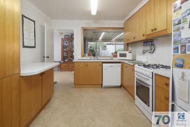 House For Lease - VIC - Cranbourne North - 3977 - BEAUTIFUL 3 BEDROOM HOME  (Image 2)