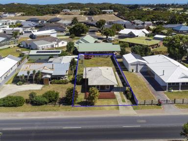 House For Sale - SA - Robe - 5276 - Affordable Value in Prime Robe Town Location  (Image 2)