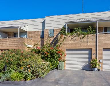 Townhouse For Sale - NSW - Kiama - 2533 - "In Town Coastal Location" - Supersized Townhouse Residence in Central Kiama.  (Image 2)