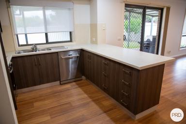 House For Lease - NSW - East Albury - 2640 - THREE BEDROOM HOME IN GREAT LOCATION!  (Image 2)