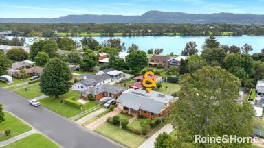 House For Sale - NSW - Nowra - 2541 - Live Life on Lyrebird Drive  (Image 2)