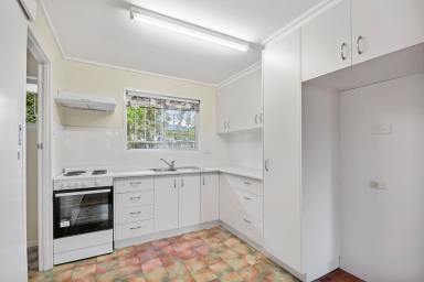 Unit For Lease - QLD - Harristown - 4350 - SECURE, CONVENIENT AND CHARMING  (Image 2)