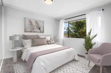 Unit For Sale - NSW - North Wollongong - 2500 - AFFORDABLE BEACH PAD - INVESTMENT OPPORTUNITY!  (Image 2)