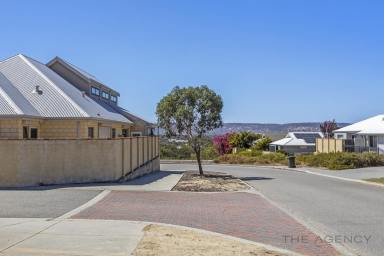 House For Sale - WA - Ellenbrook - 6069 - Entertainer Delight! OPEN Saturday & Easter Monday  (Image 2)