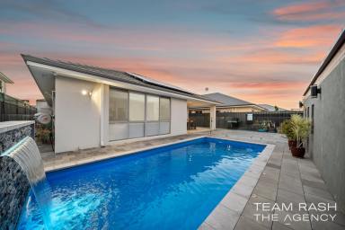 House For Sale - WA - Caversham - 6055 - OUTSTANDING ARCHITECTURAL DESIGN  (Image 2)