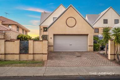 Townhouse For Sale - WA - Dudley Park - 6210 - Under contract  (Image 2)