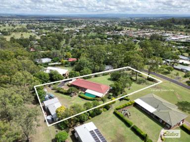 House For Sale - QLD - Laidley - 4341 - UNDER OFFER Sprawling Family Home Located in the Dress Circle of Laidley.  (Image 2)