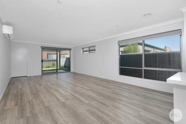 House Leased - VIC - Smythes Creek - 3351 - BEAUTIFULLY CRAFTED HOME  PERFECTLY POSITIONED TO DTC  (Image 2)