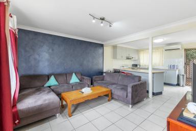 Unit Sold - QLD - Newtown - 4350 - Neat and Tidy Unit Close to the CBD!!!  (Image 2)