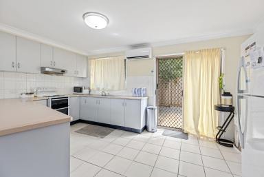 Unit Sold - QLD - Newtown - 4350 - Neat and Tidy Unit Close to the CBD!!!  (Image 2)