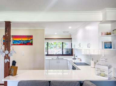 Unit For Lease - NSW - Surf Beach - 2536 - Beachside Bliss: 2-Bedroom Unit with Garage in Surf Beach!  (Image 2)