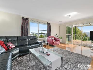 House For Sale - TAS - West Launceston - 7250 - Inviting Family Home in West Launceston  (Image 2)