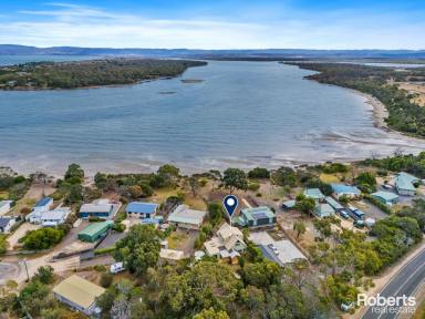 House For Sale - TAS - Coles Bay - 7215 - Waterfront Getaway  (Image 2)