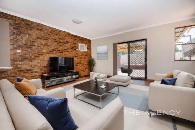 House For Sale - WA - Sorrento - 6020 - Perfect Position - Dream Location!  (Image 2)