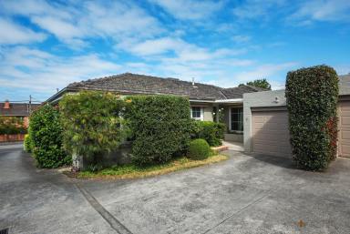 Villa Leased - VIC - Hawthorn - 3122 - RENOVATED VILLA | PERFECT CONVENIENT LOCATION | FRESHLY PAINTED  (Image 2)