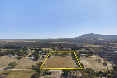 House For Sale - VIC - Raglan - 3373 - Country Retreat on Approx. 5 acres With Subdivision Potential (STCA)  (Image 2)