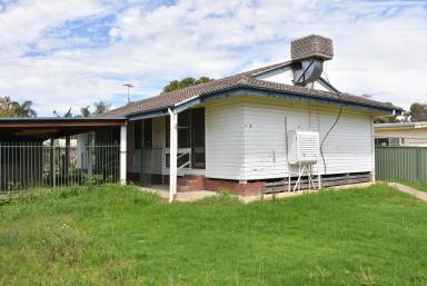 House For Sale - NSW - Moree - 2400 - INVEST OR OCCUPY!  (Image 2)