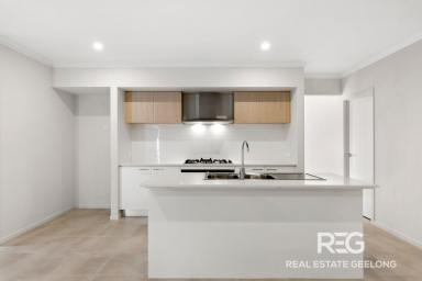 House For Lease - VIC - St Leonards - 3223 - Coastal Living at it's Finest  (Image 2)