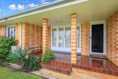 House For Sale - QLD - Avenell Heights - 4670 - NEAT & TIDY BRICK WITH NEW COLORBOND ROOF!  (Image 2)