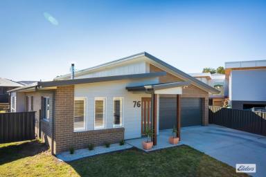 House For Sale - NSW - Bega - 2550 - IMMACULATE SINGLE LEVEL HOME WITH GENUINE FAMILY APPEAL  (Image 2)