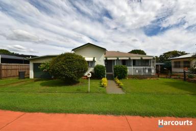 House For Sale - QLD - Childers - 4660 - Lovely Home in a Great Location!!  (Image 2)