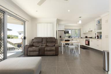 Duplex/Semi-detached For Sale - QLD - North Mackay - 4740 - Investors Dream!  (Image 2)