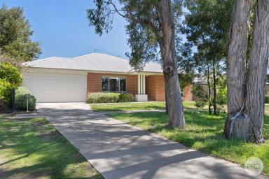 House Leased - VIC - Canadian - 3350 - BEAUTIFULLY PRESENTED LOW MAINTENANCE 4 BEDROOM HOME IN CANADIAN  (Image 2)