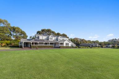 Acreage/Semi-rural For Sale - VIC - Bittern - 3918 - Luxe Farmhouse In 5 Acres With Stable Complex & Arena  (Image 2)