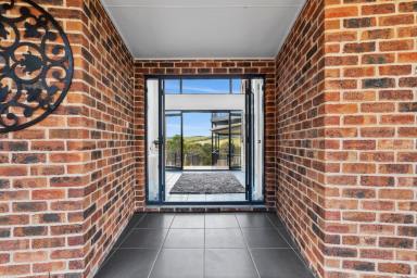 Lifestyle For Sale - NSW - Goulburn - 2580 - ULTIMATE LIFESTYLE  (Image 2)