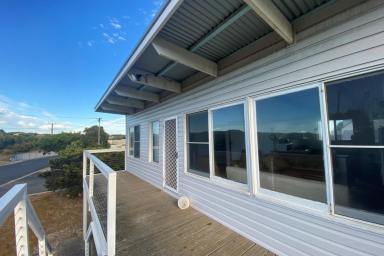 House For Sale - SA - Southend - 5280 - PRIME LOCATION WITH OCEAN VIEWS  (Image 2)
