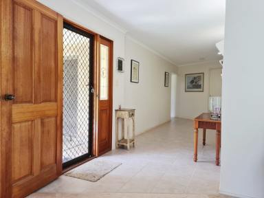 House For Sale - QLD - Granville - 4650 - Time For Change  (Image 2)